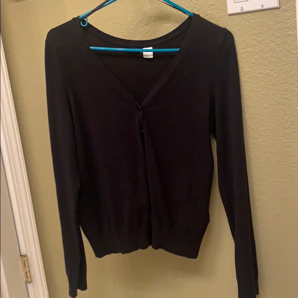 Black cardigan in great condition. From H&M